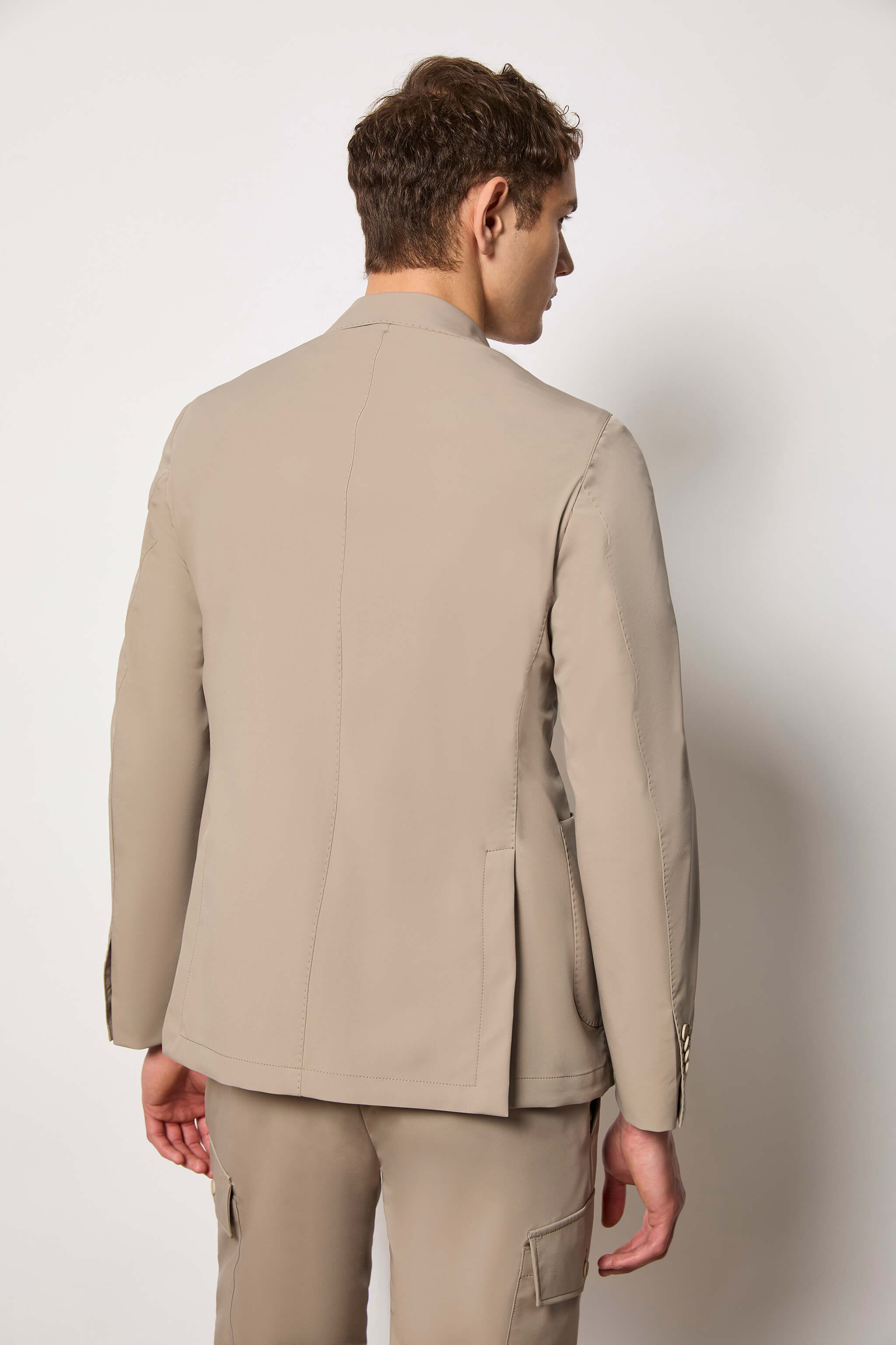 Giacca color cammello: un classico dello stile da avere Giacca color cammello: un classico dello stile da avere