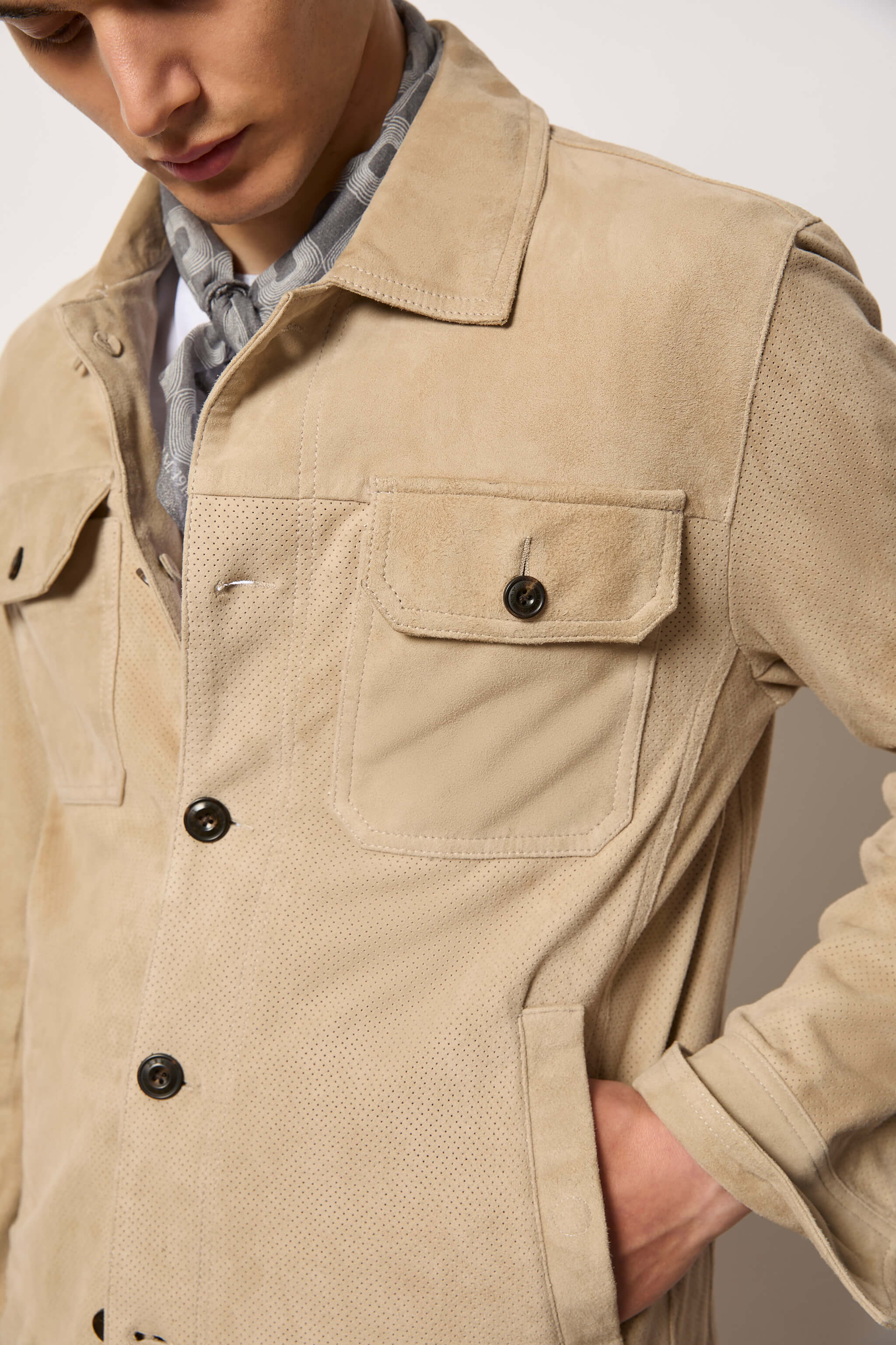 Overshirt in pelle beige