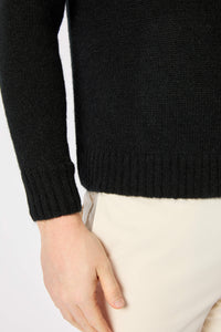 Nordic-style crewneck sweater in black black