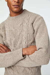 新品！Turtle neck cable knit tops Cable-knit turtleneck sweater in hazelnut | L.B.M. 1911