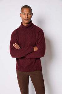 Turtleneck sweater in burgundy bordeaux