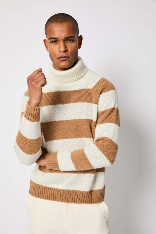 Striped turtleneck in white and camel