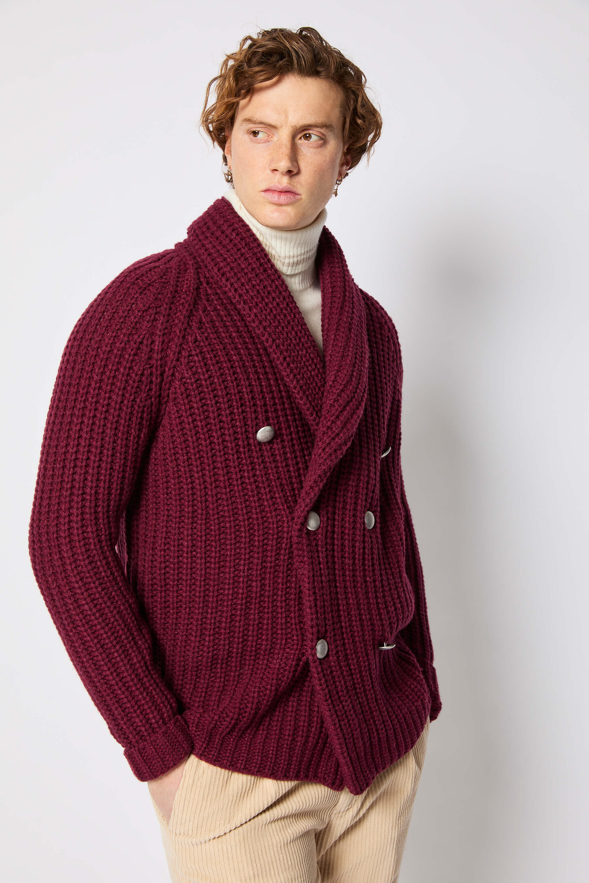Chunky-knit cardigan in burgundy