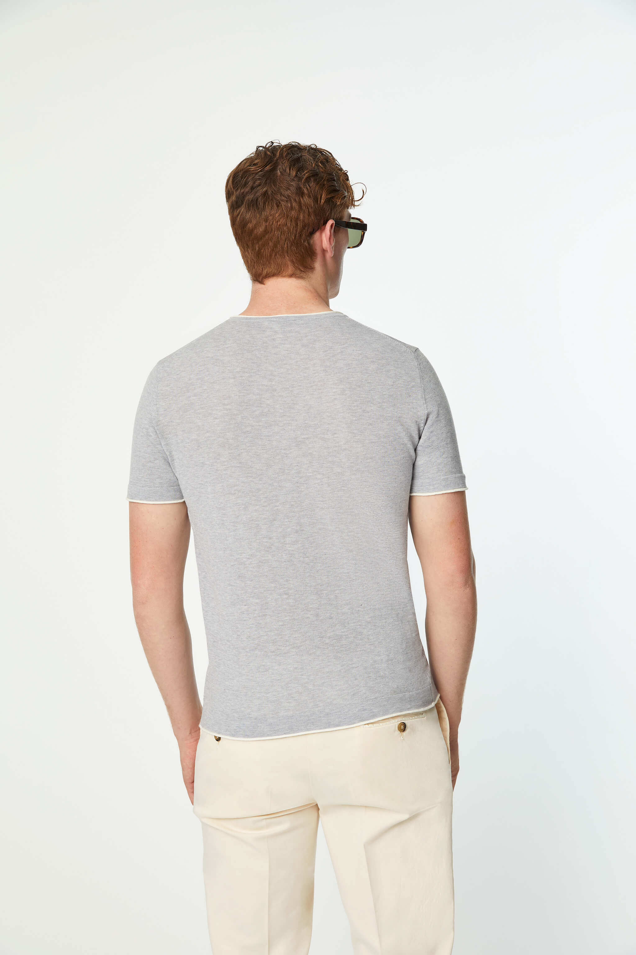 Short sleeve shirt with contrast Gray details