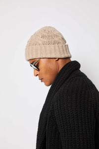 Berretto in cashmere nocciola beige