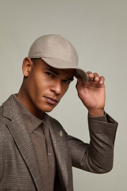 Baseball cap in sand beige