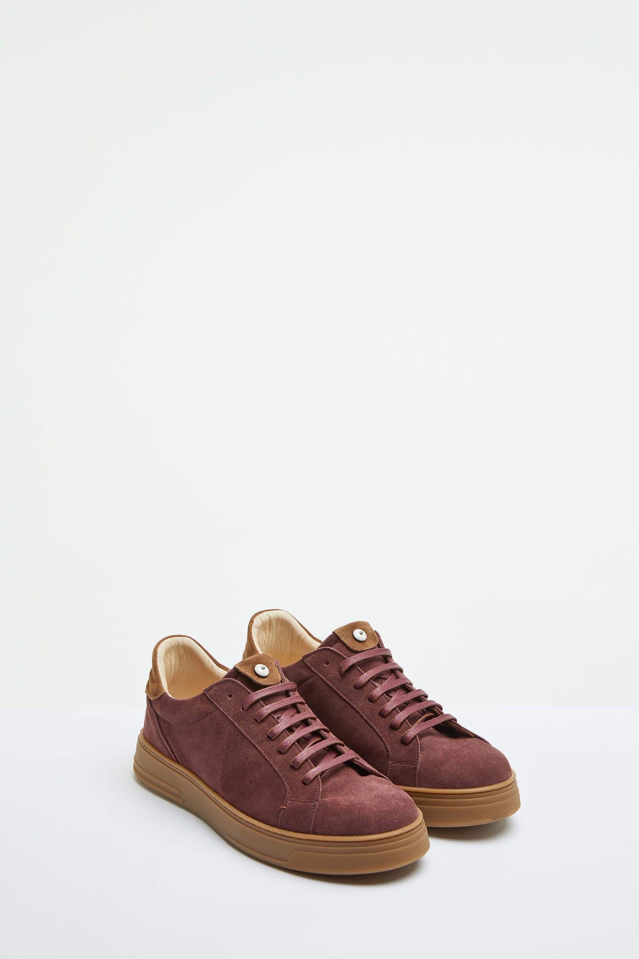Retro tennis sneakers in crushed berry