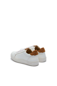 Retro tennis sneakers in camel brown