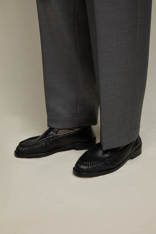 Leather loafers in black