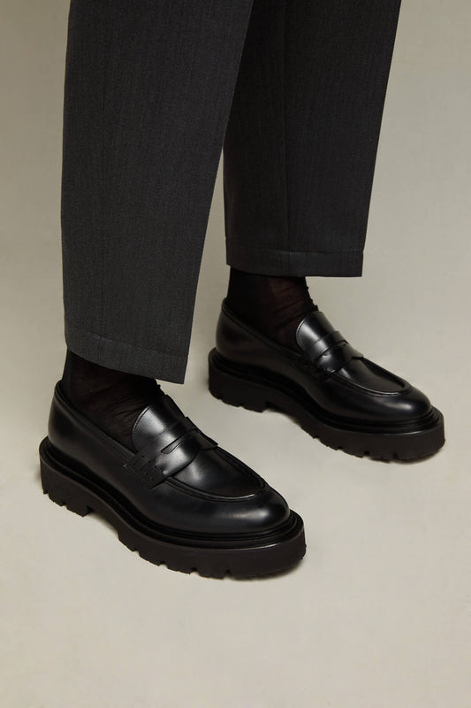 Leather loafers in black