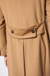Cappotto doppiopetto in cashmere cammello marrone