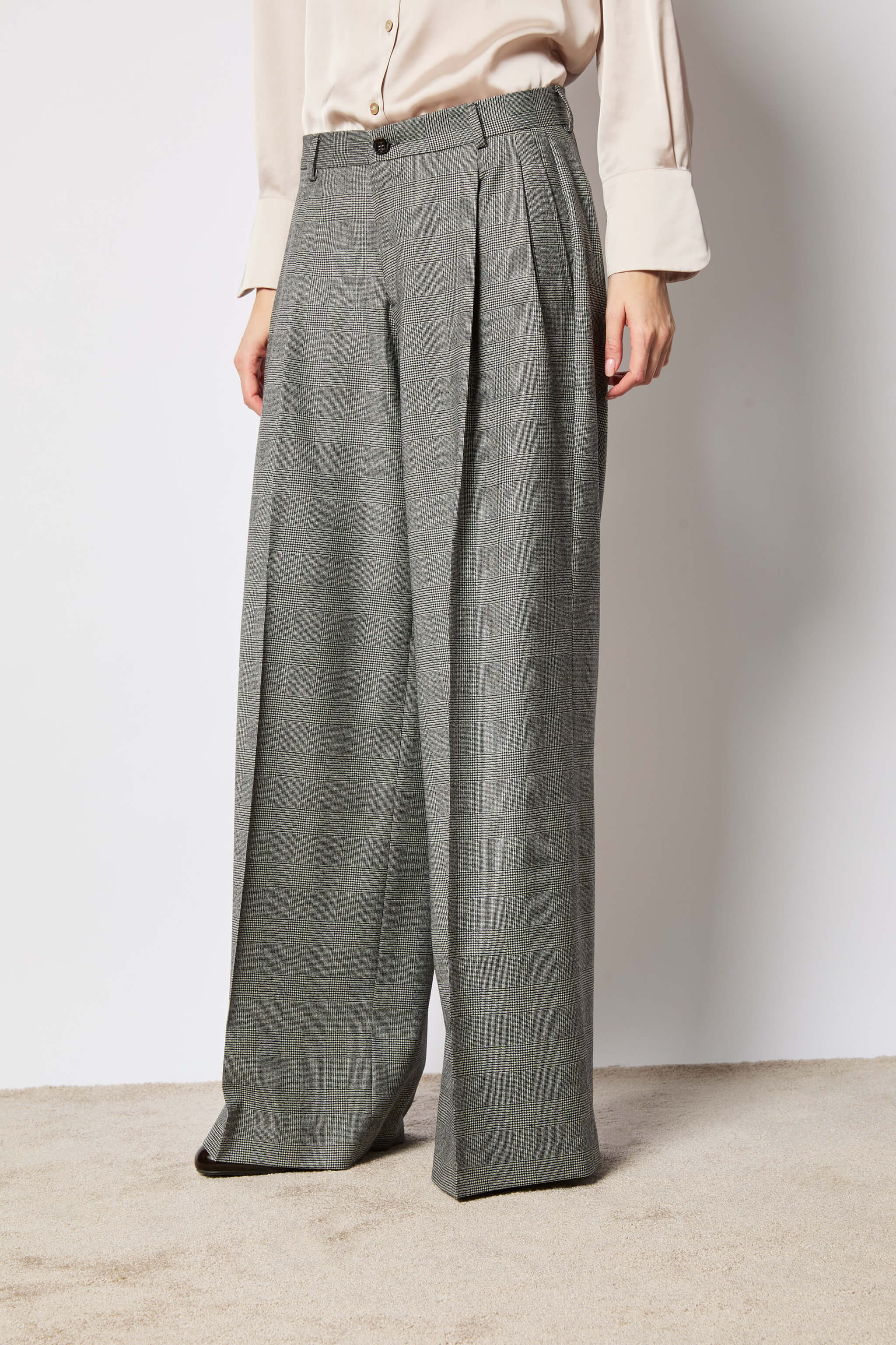 Elisa wide windowed gray pants
