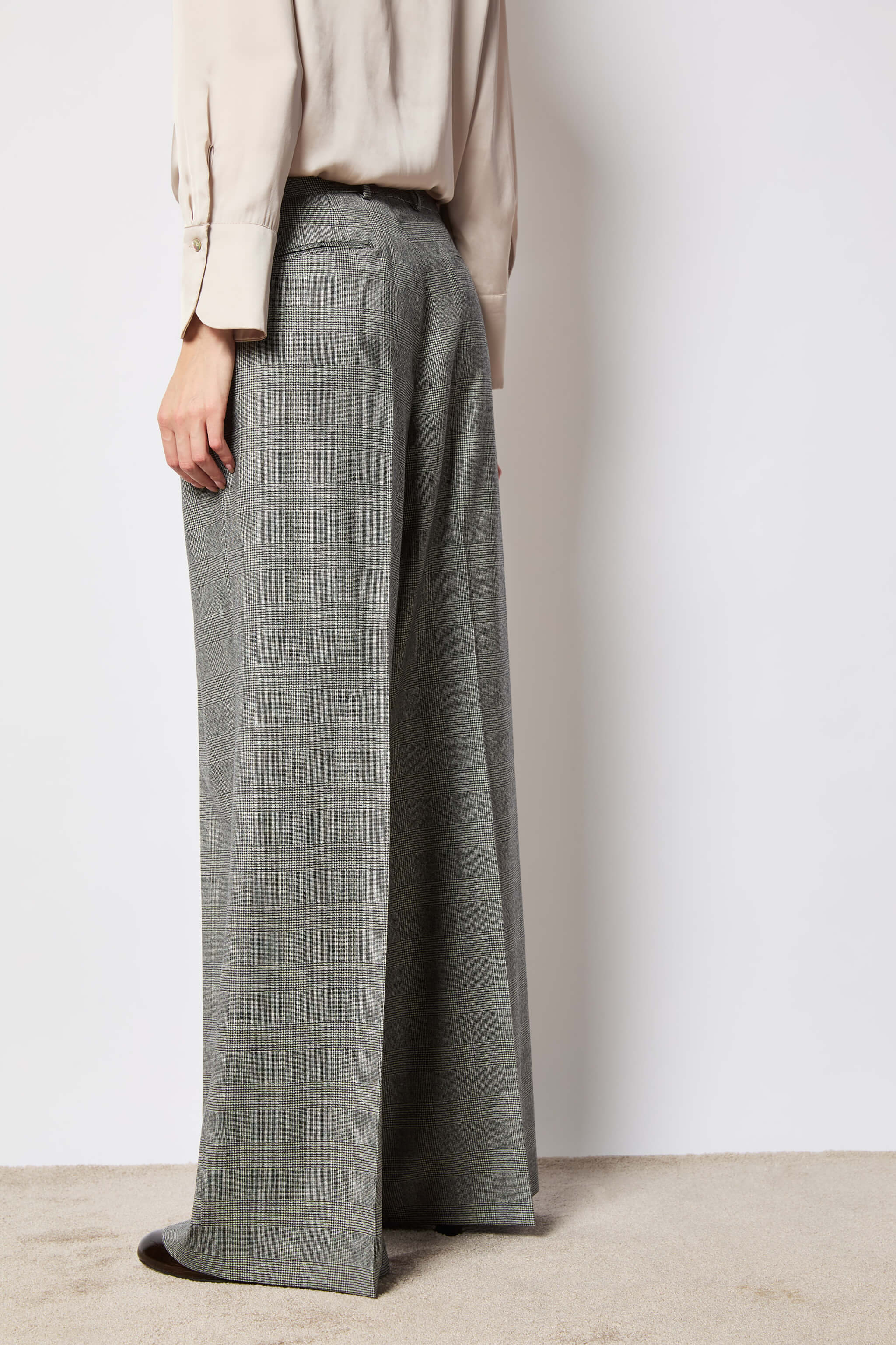 Elisa wide windowed gray pants