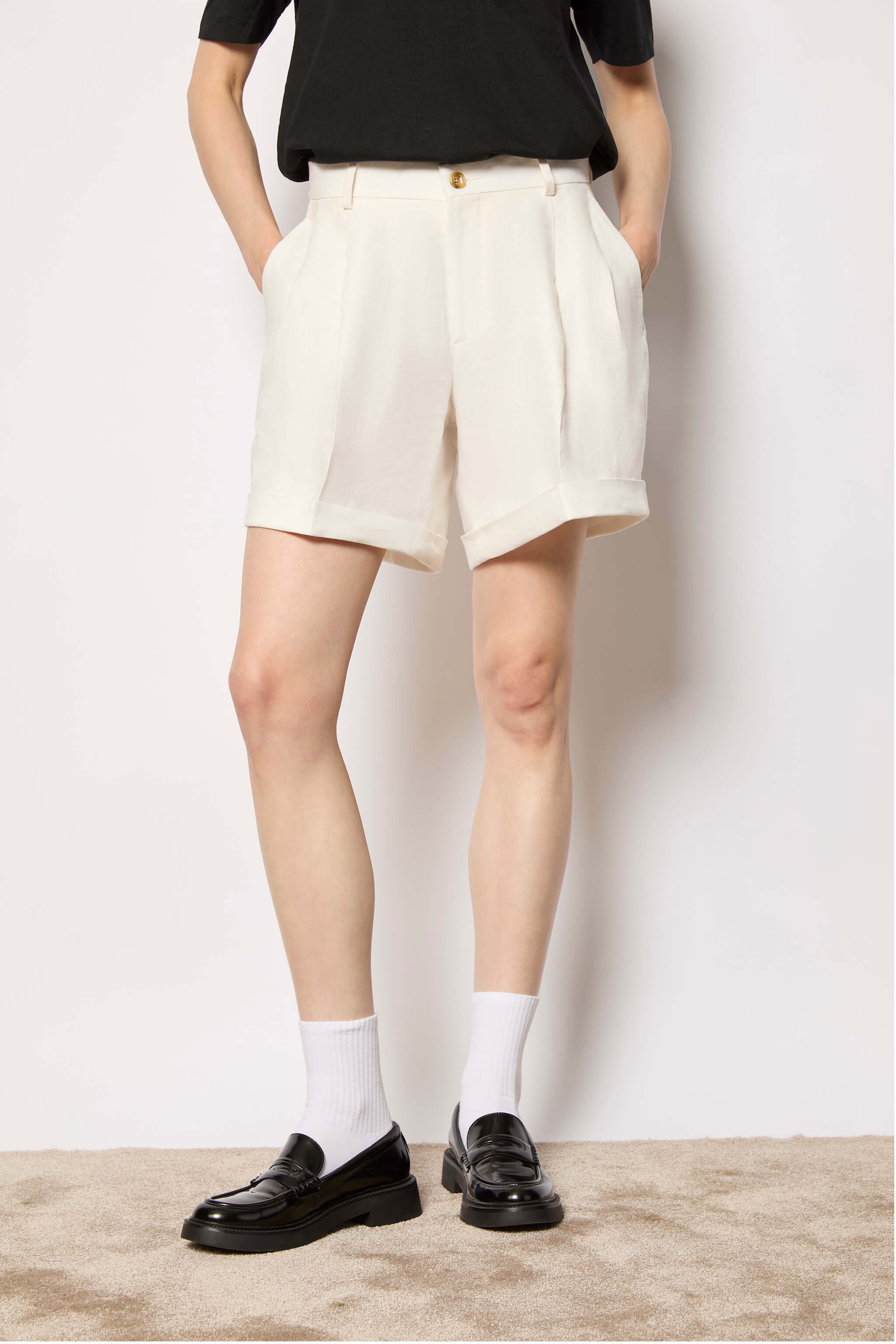 MANU shorts untreated - white
