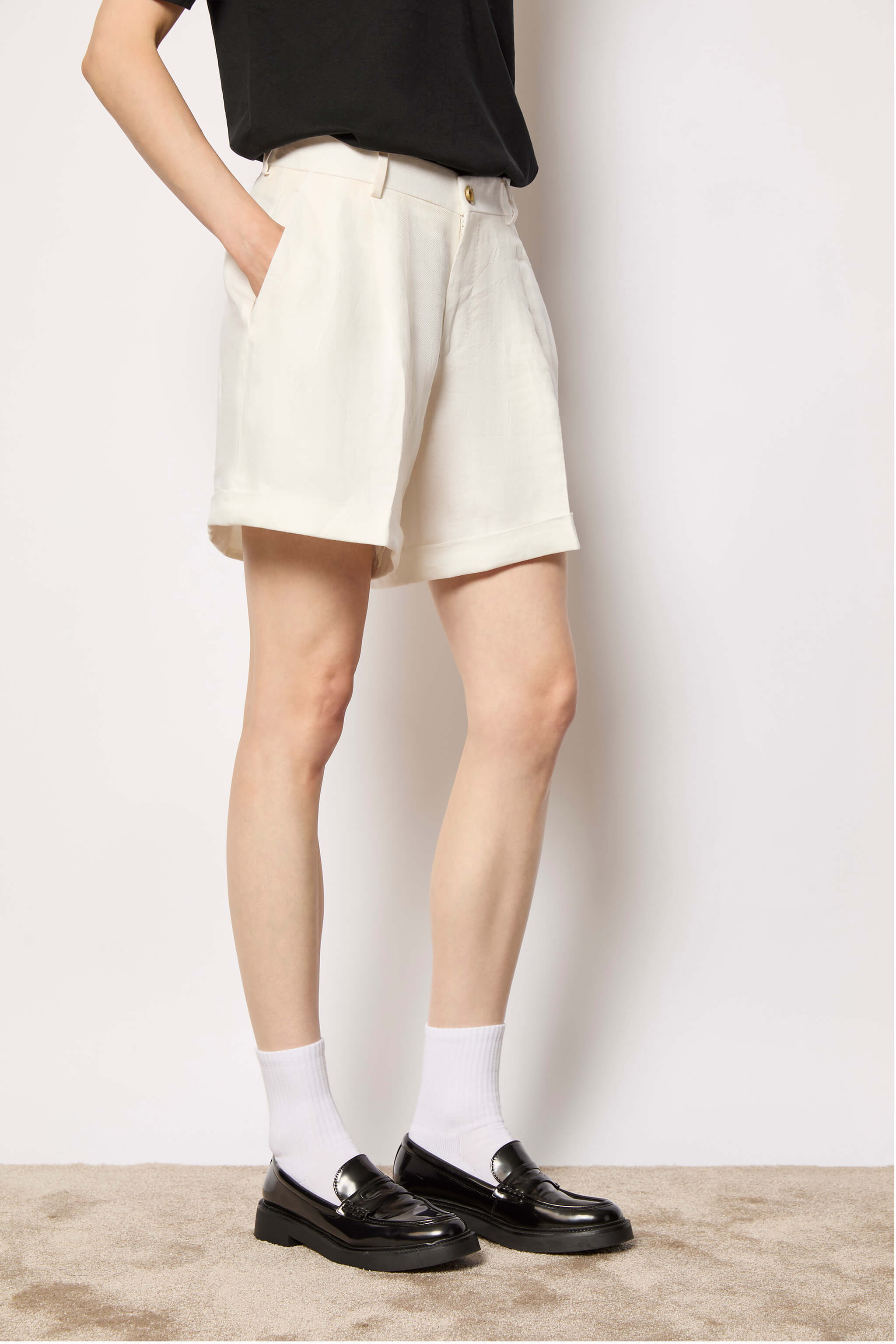 MANU shorts untreated - white