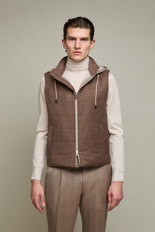 Padded hooded gilet in tobacco