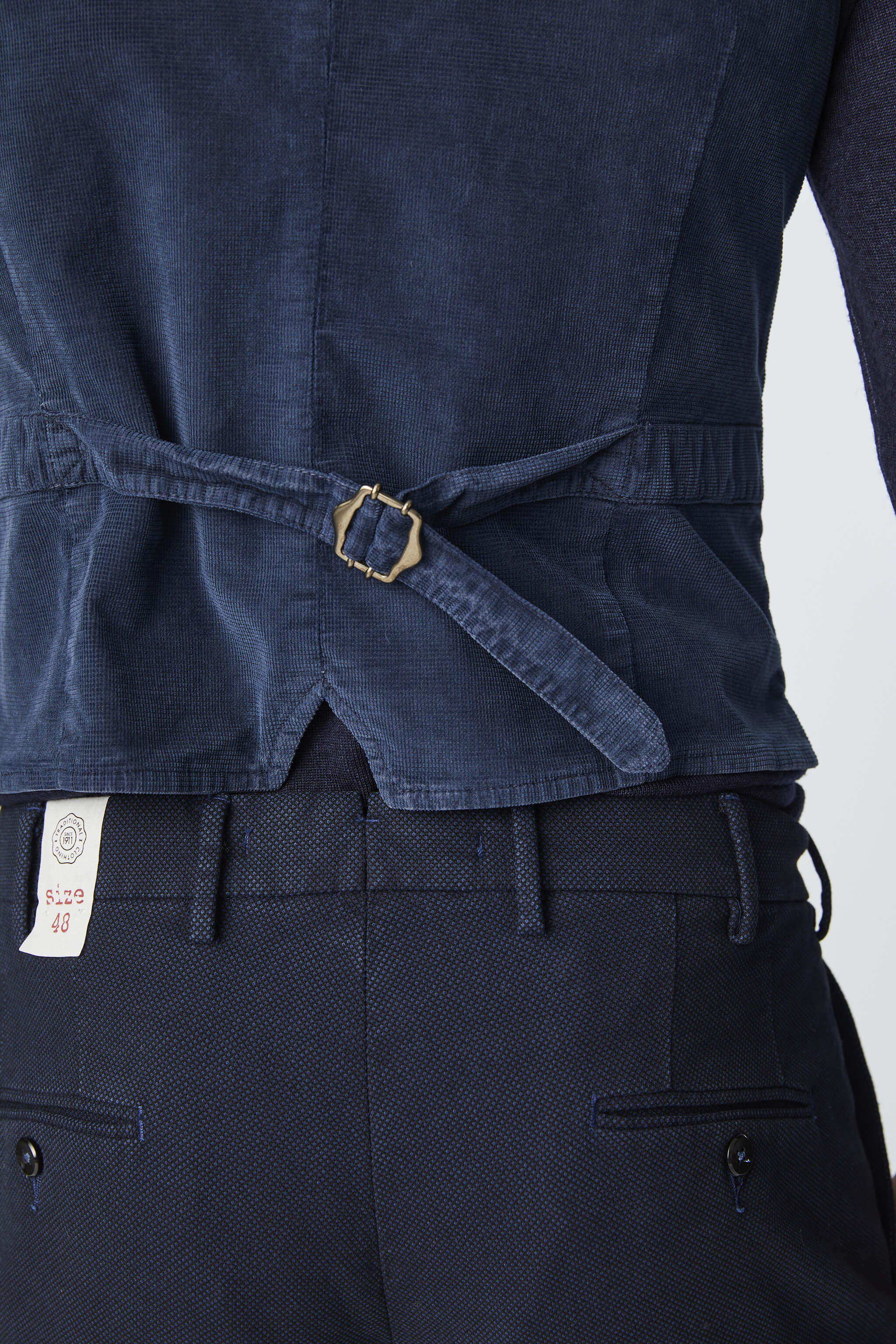 Garment-dyed MIKE waistcoat in blue