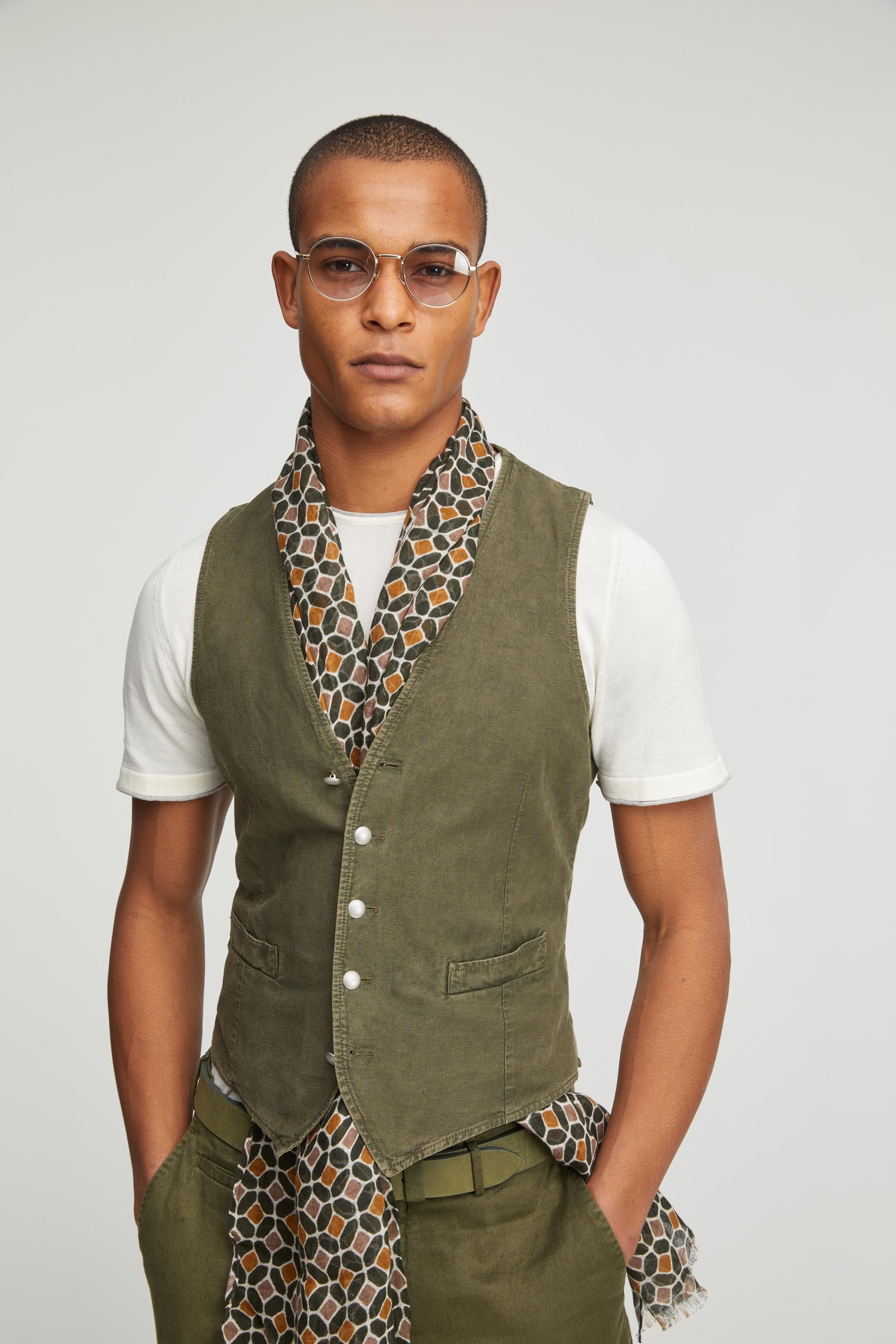 MIKE vest garment dyed