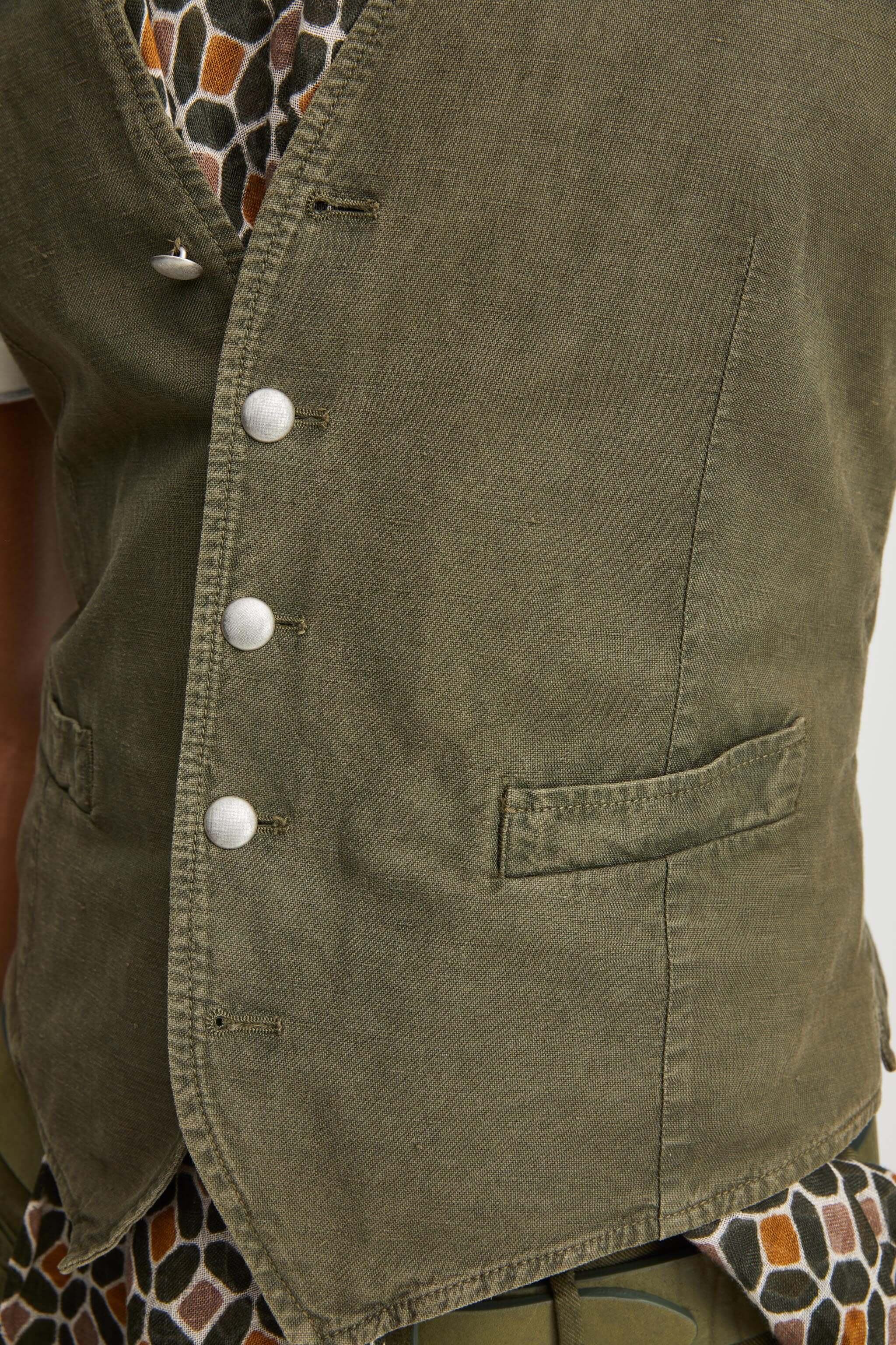 MIKE vest garment dyed