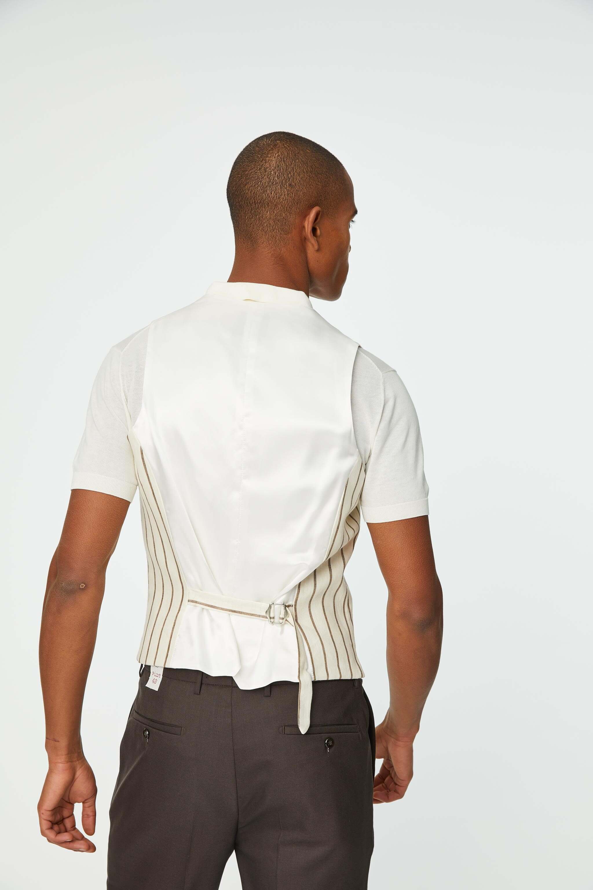 DEREK vest in white