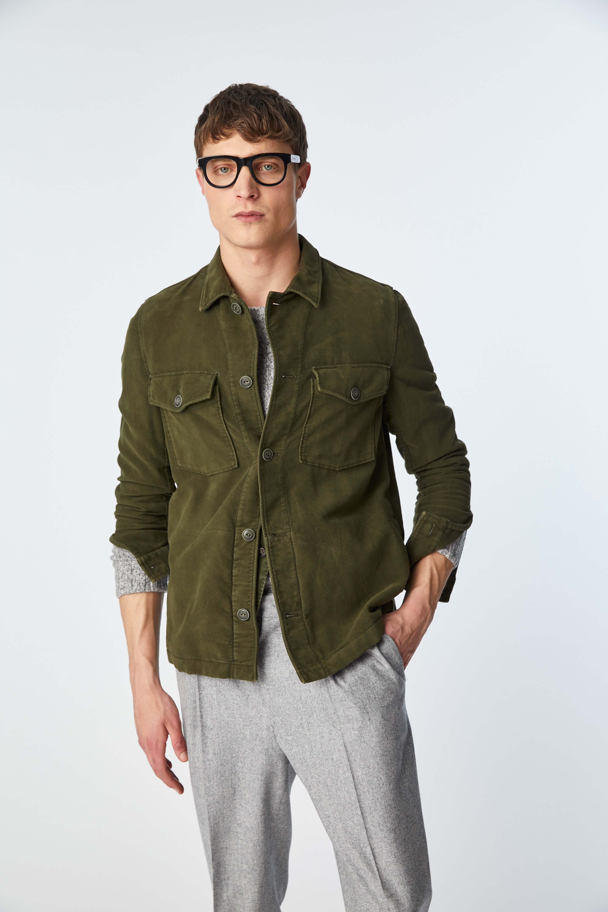 Garment-dyed overshirt in green