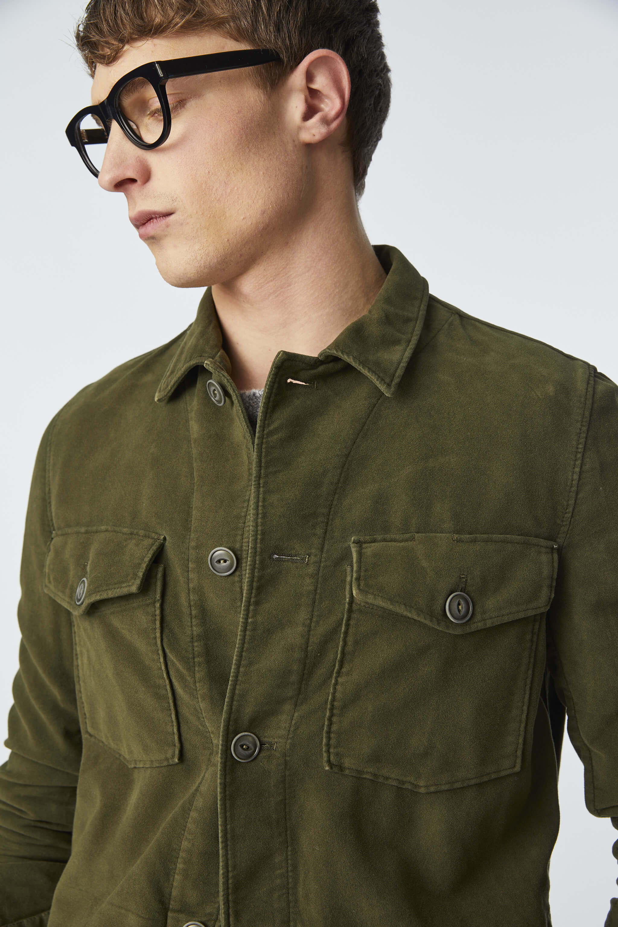 Garment-dyed overshirt in green