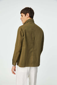 Garment-dyed overshirt in army green dark green