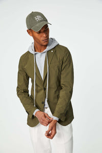 Garment-dyed eddy jacket in army green dark green