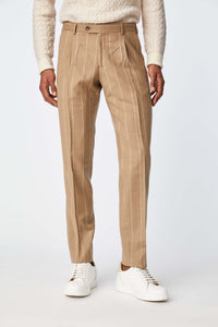 Garment-dyed tom suit in beige earth
