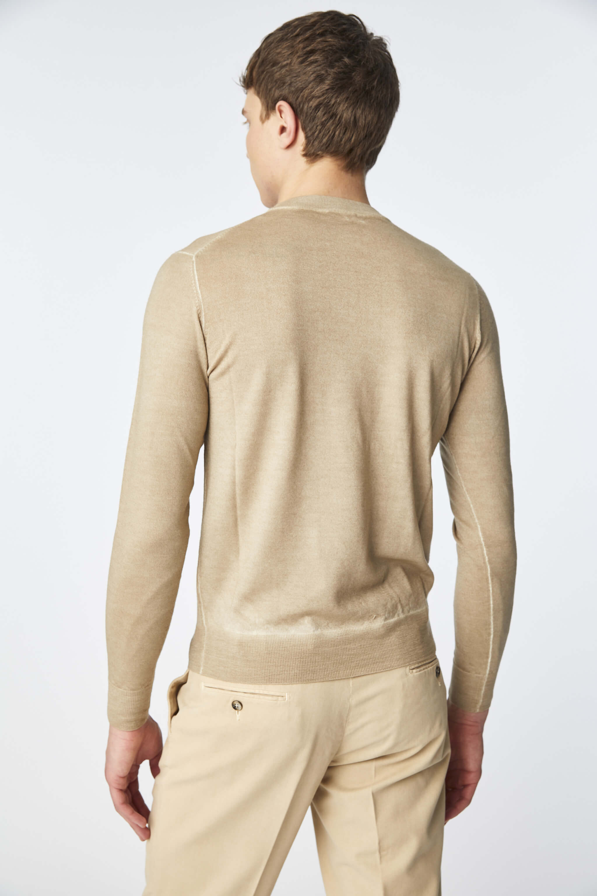 Garment-dyed crewneck In beige