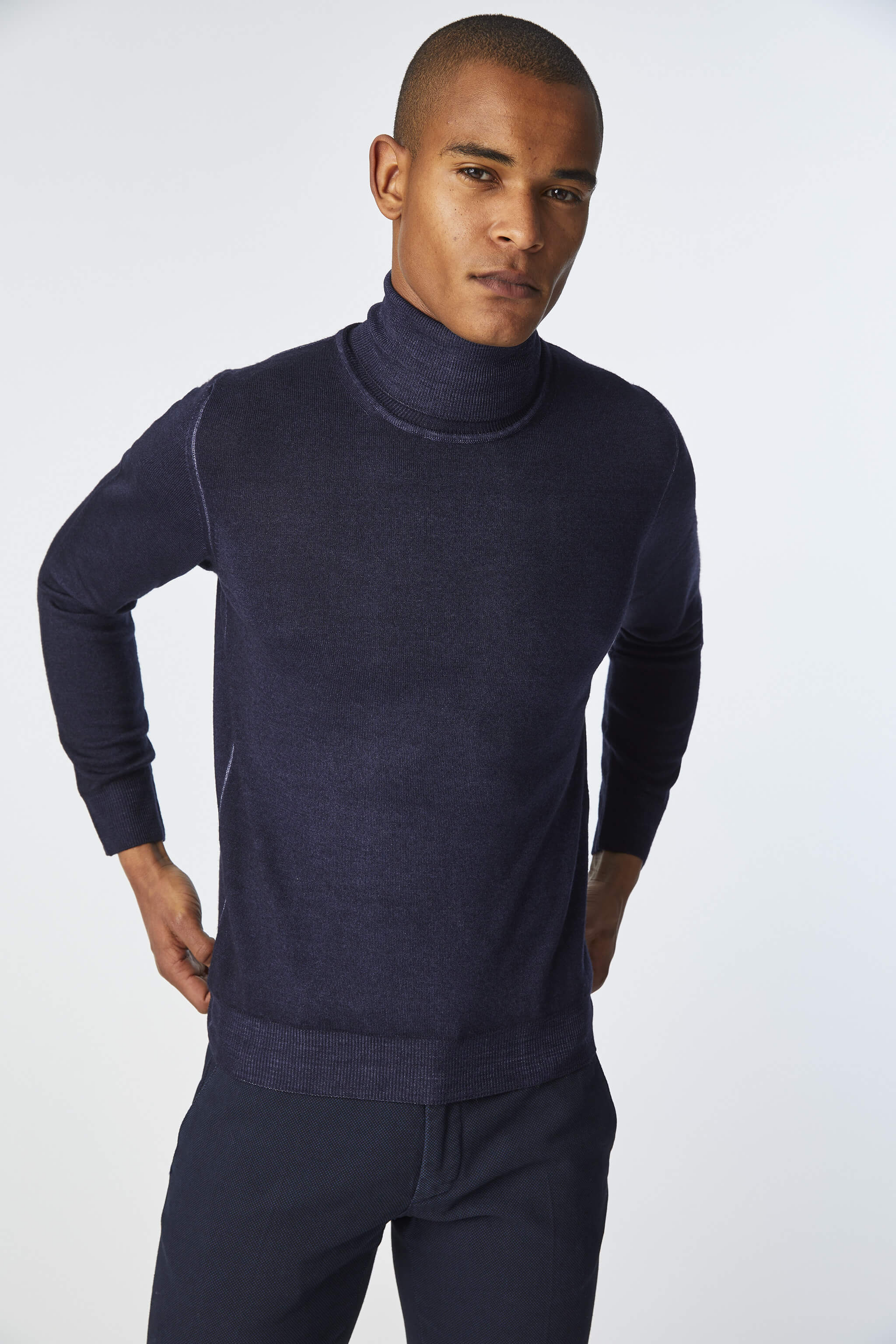 Garment-dyed turtleneck in blue