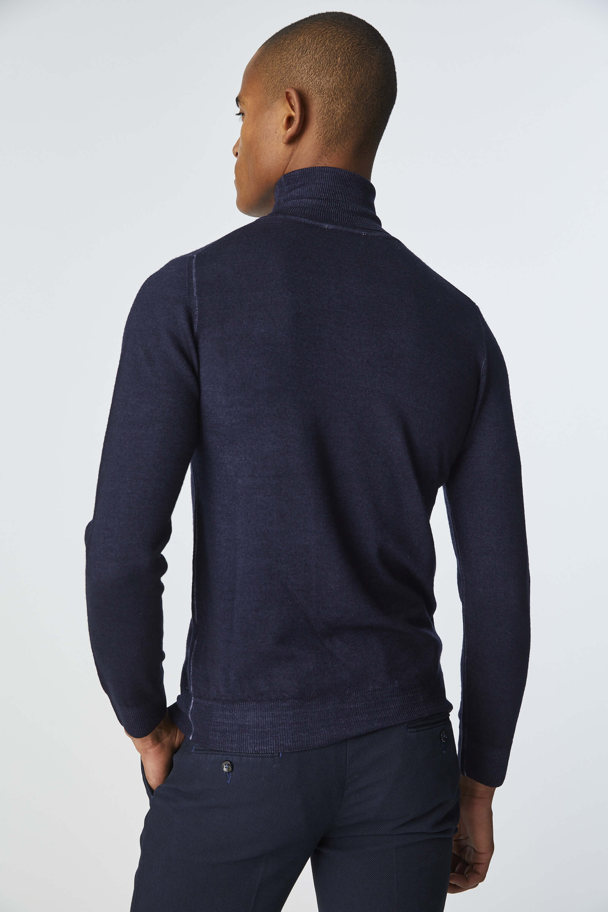Garment-dyed turtleneck in blue