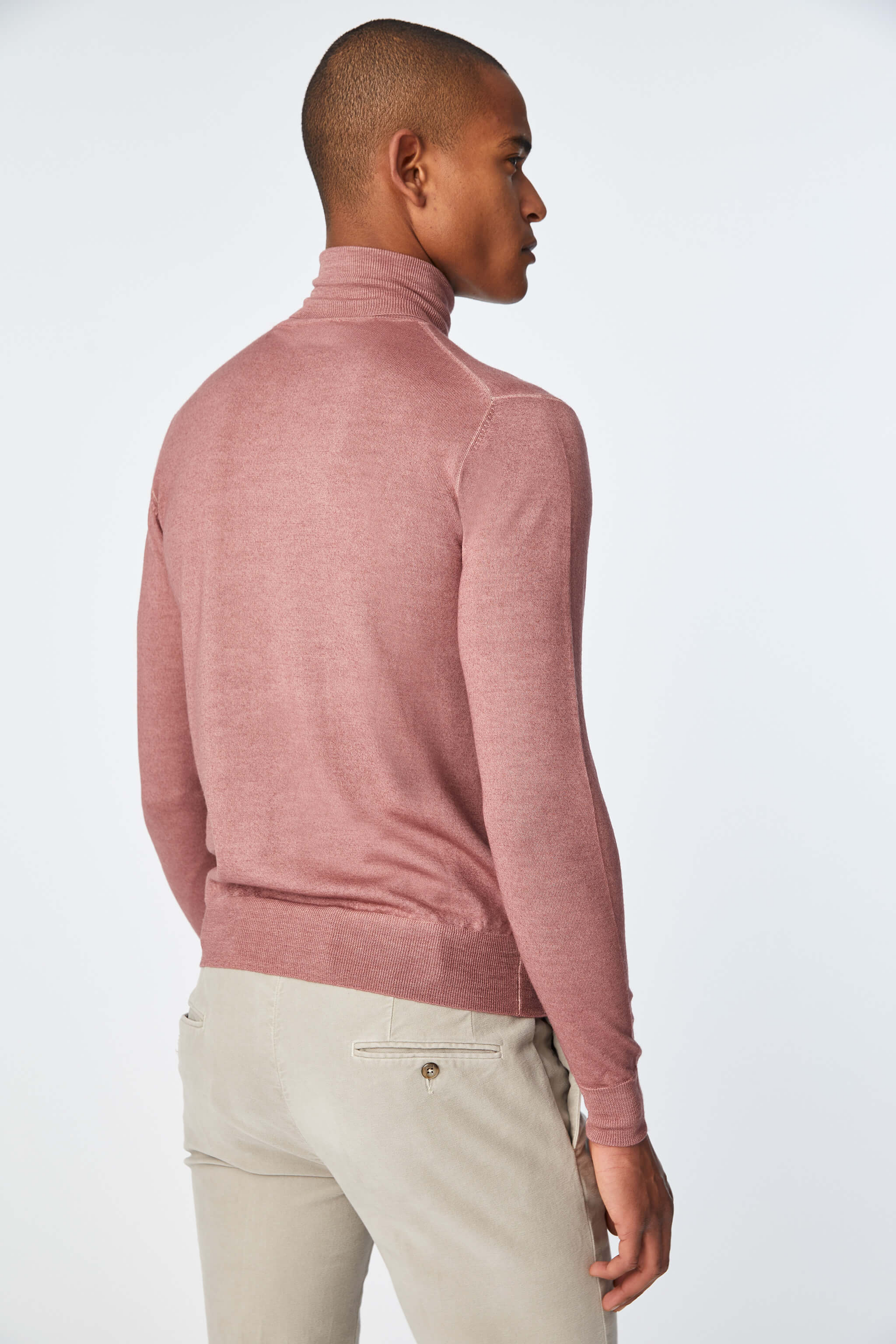 Garment-dyed pink turtleneck
