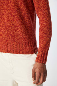 Orange turtleneck bordeaux
