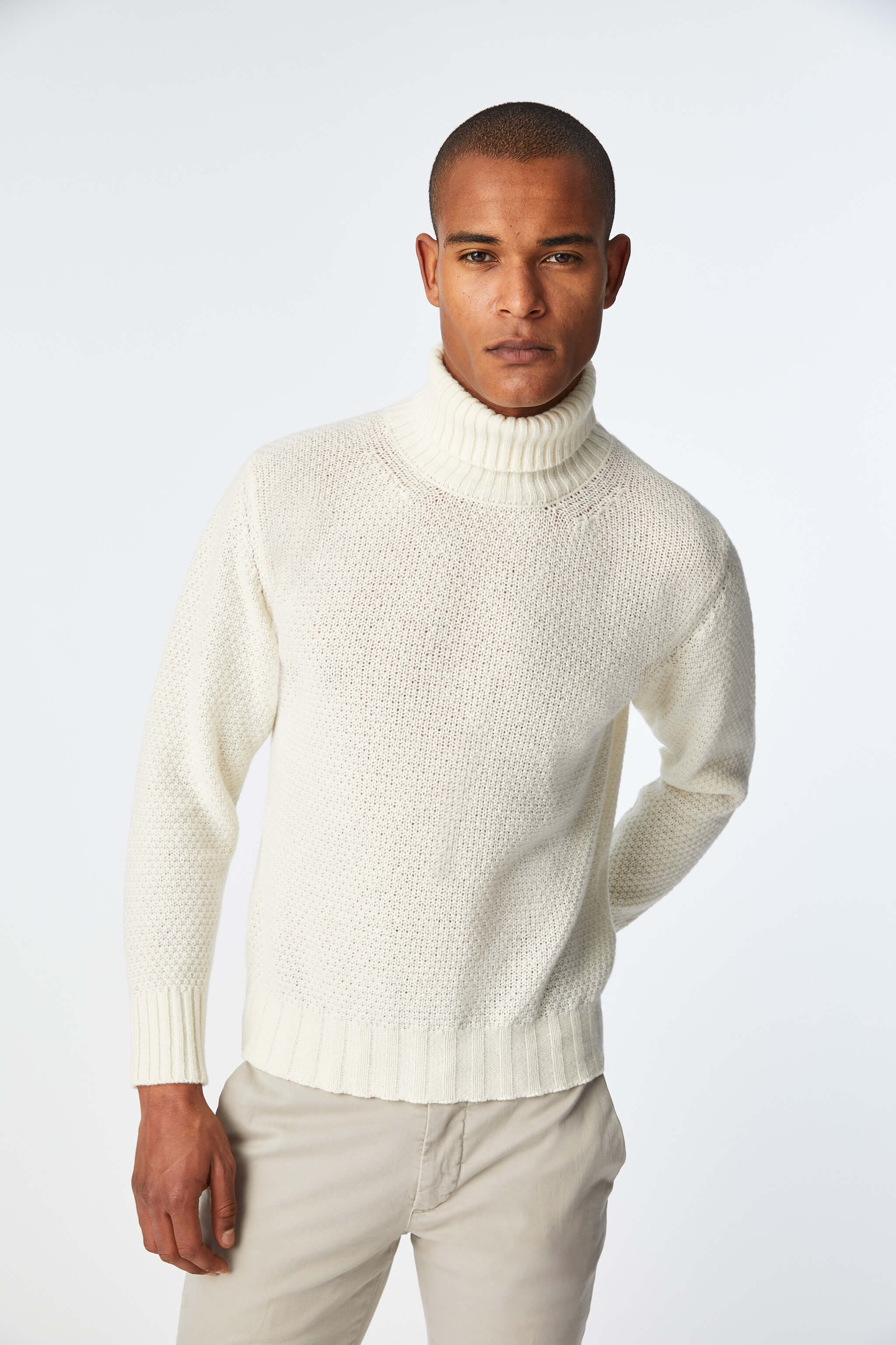 Knit turtleneck in white