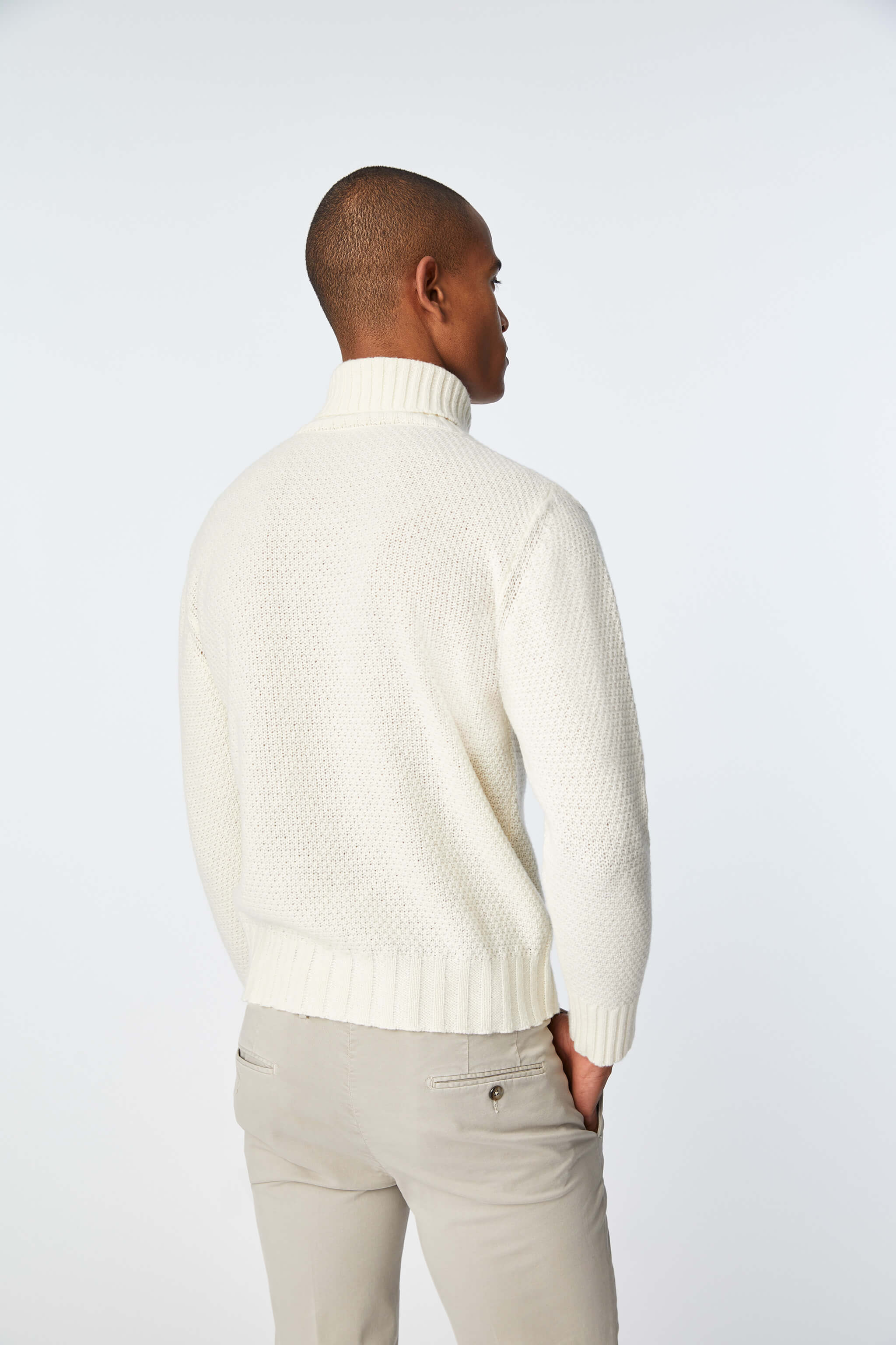 Knit turtleneck in white