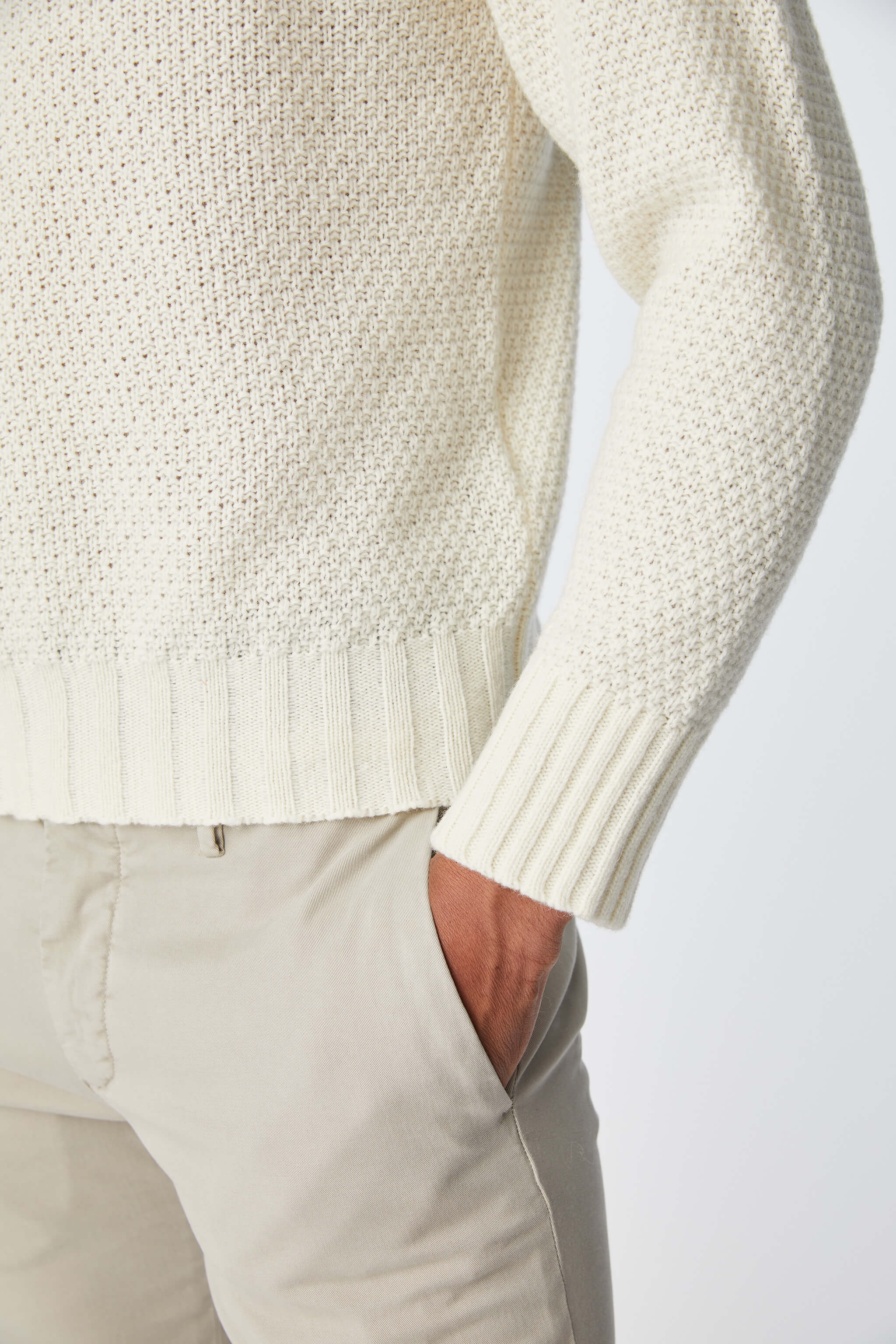 Knit turtleneck in white