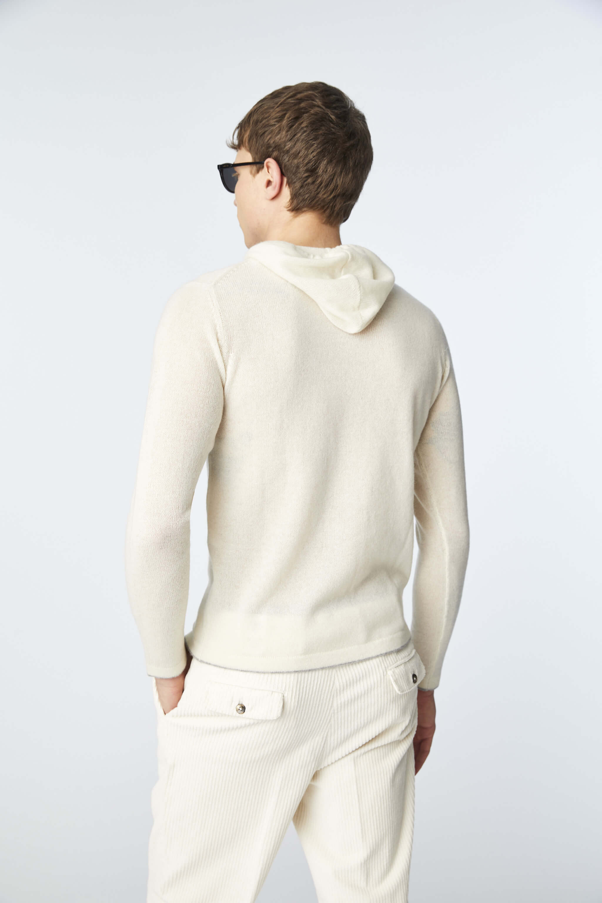 Cashmere hoodie in white