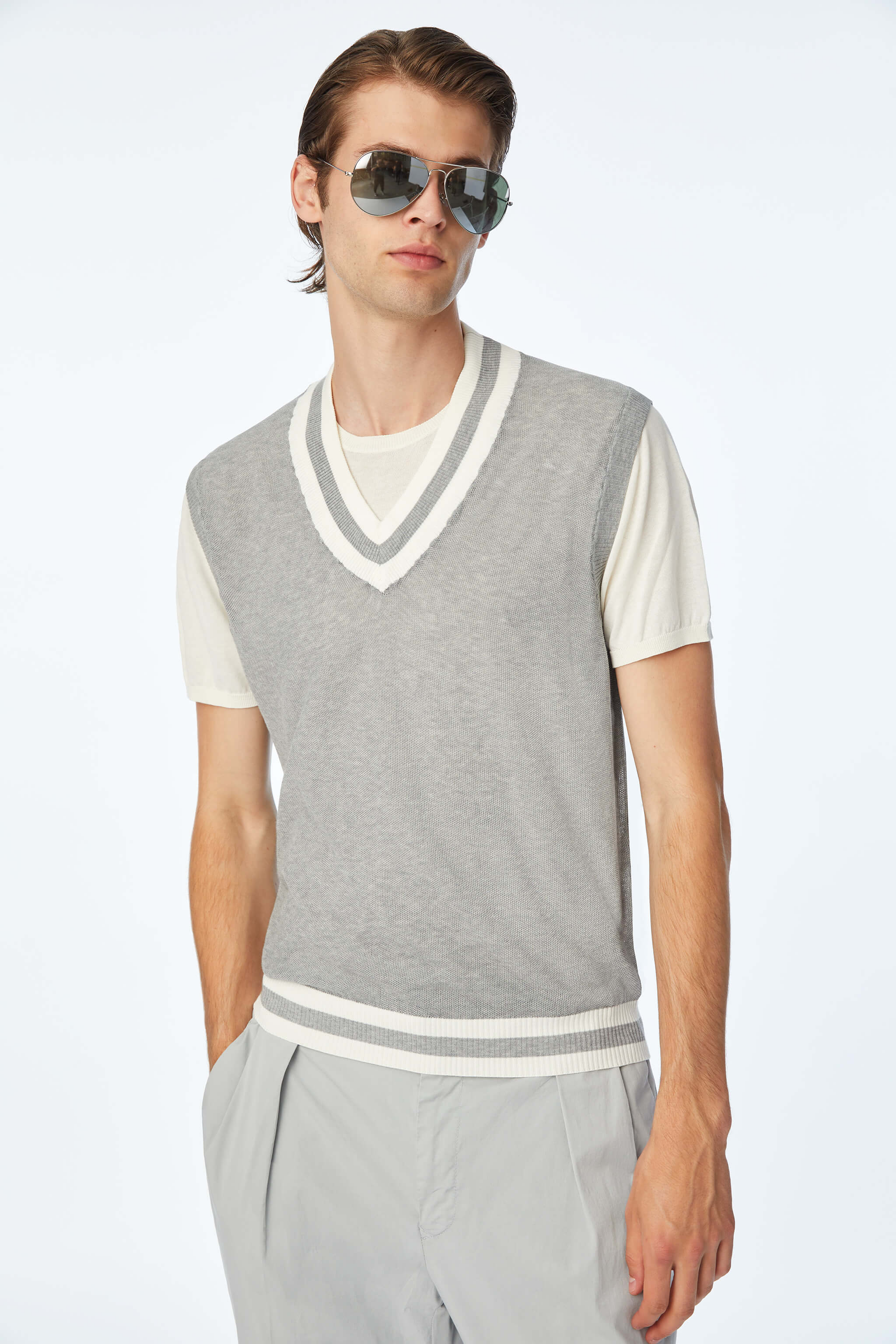 Knit vest in Gray