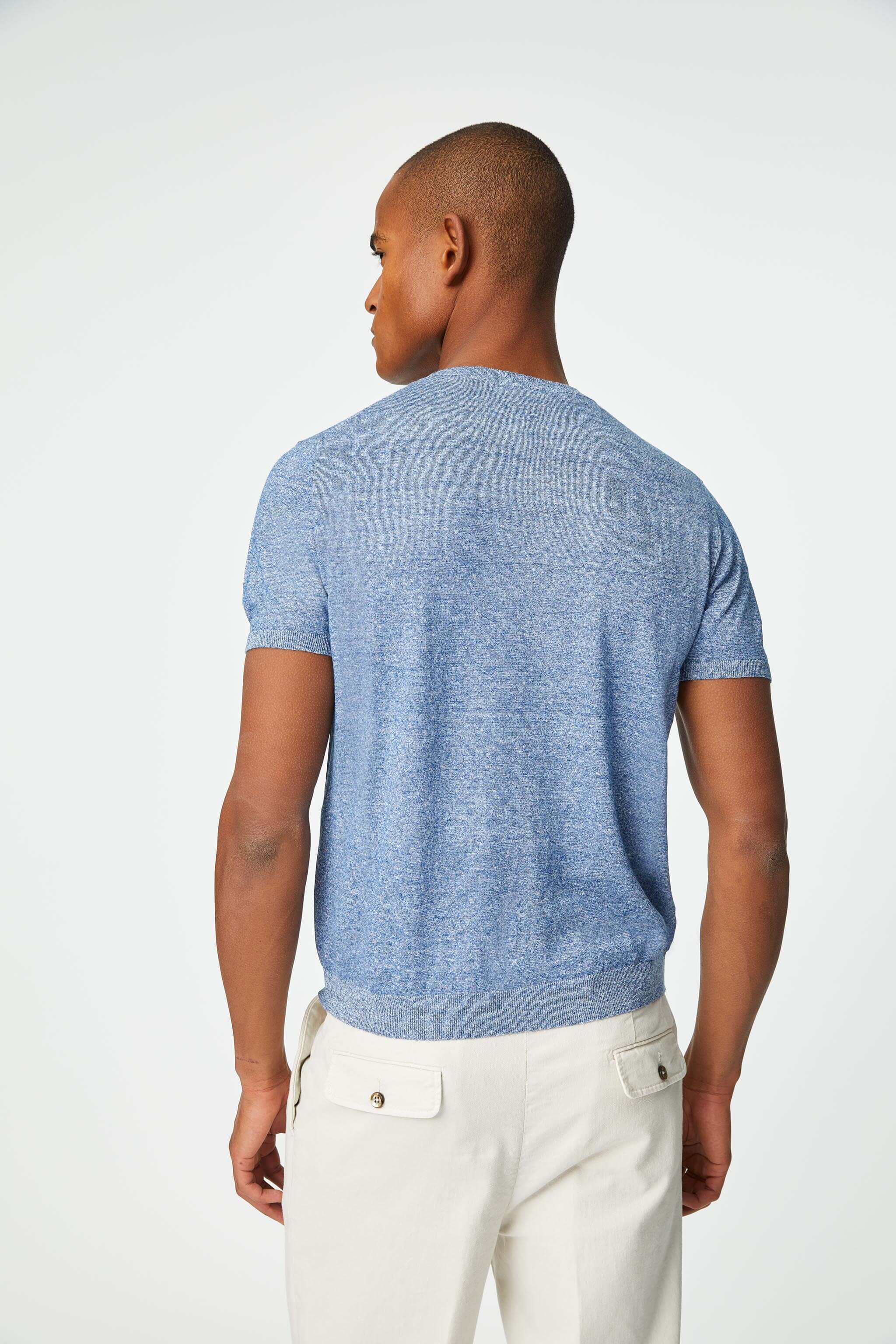 Sky blue T-shirt in a linen and cotton blend