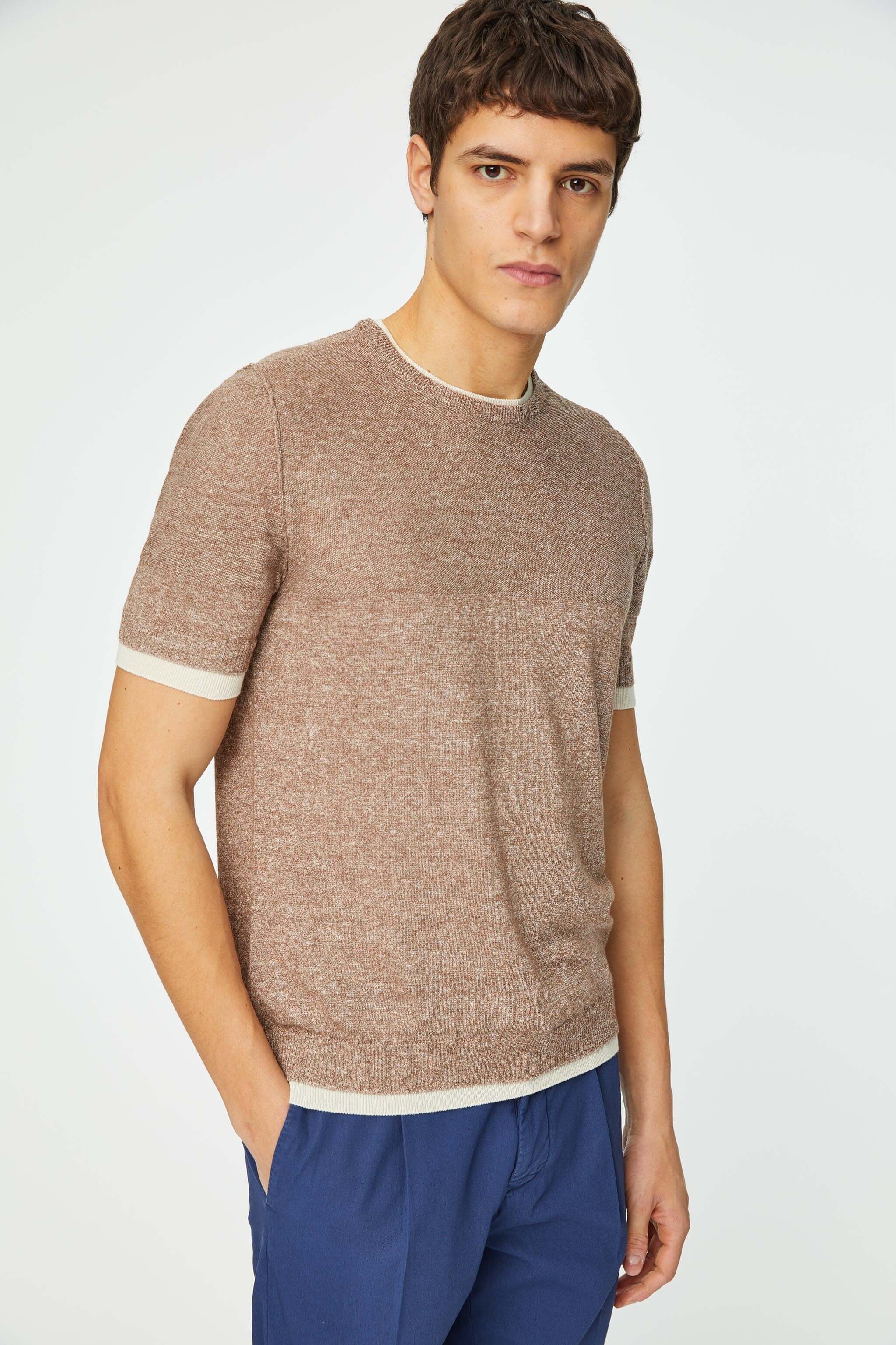 Linen and cotton hazelnut T-shirt with contrast detail