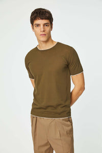 Contrast detail t-shirt in green dark green