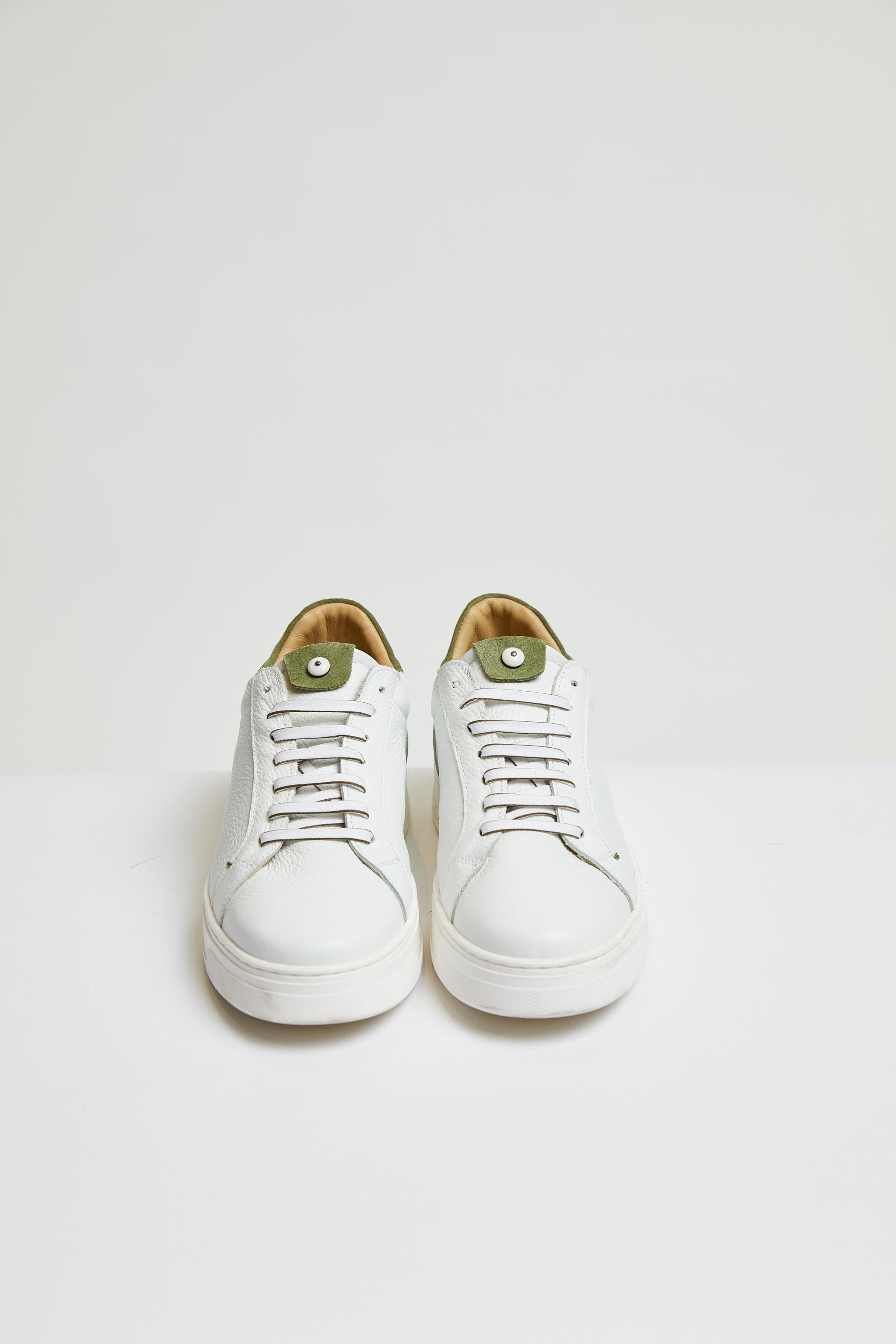 Retro-styled tennis shoe in army green