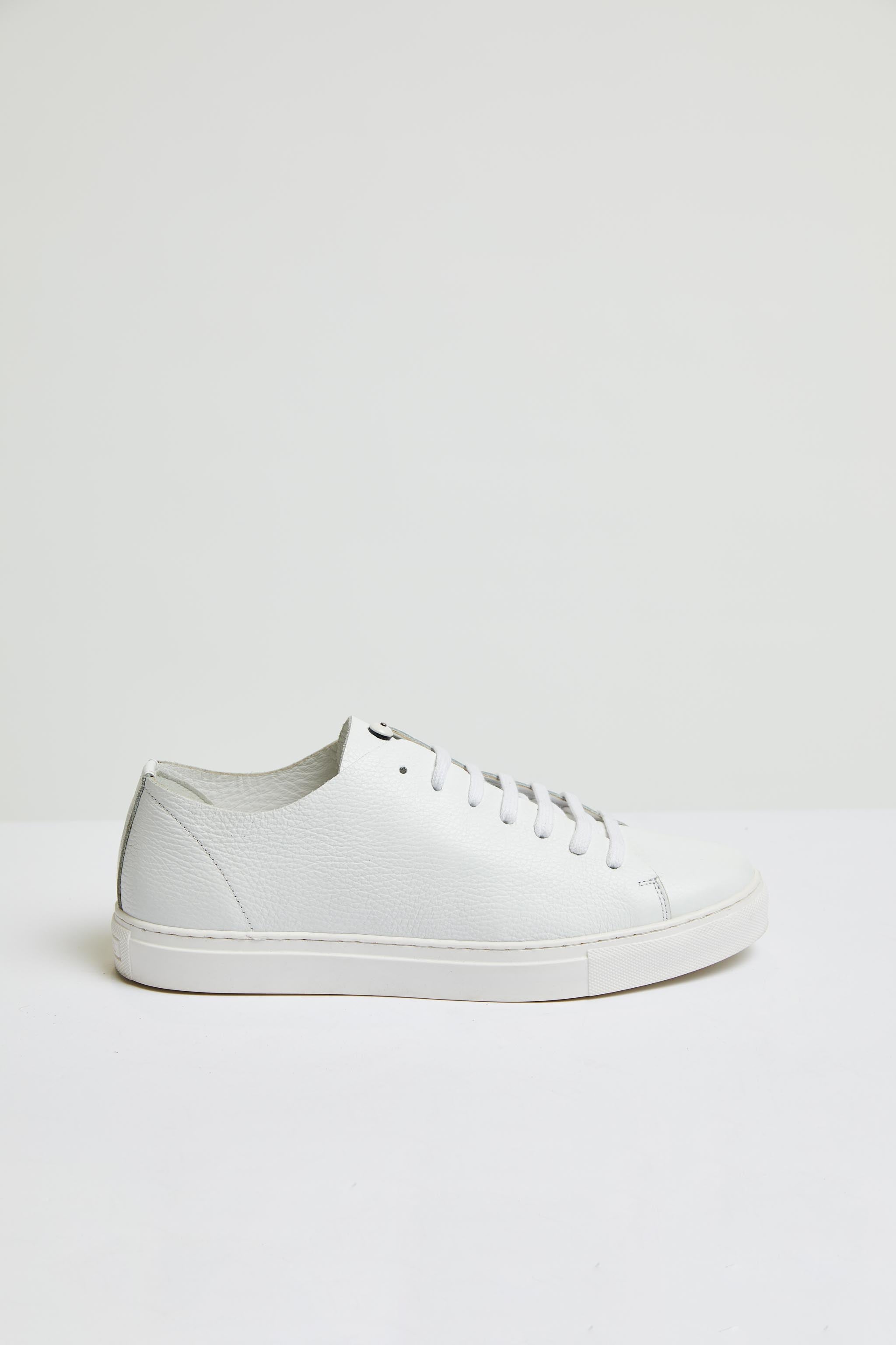 Textured leather sneaker in white