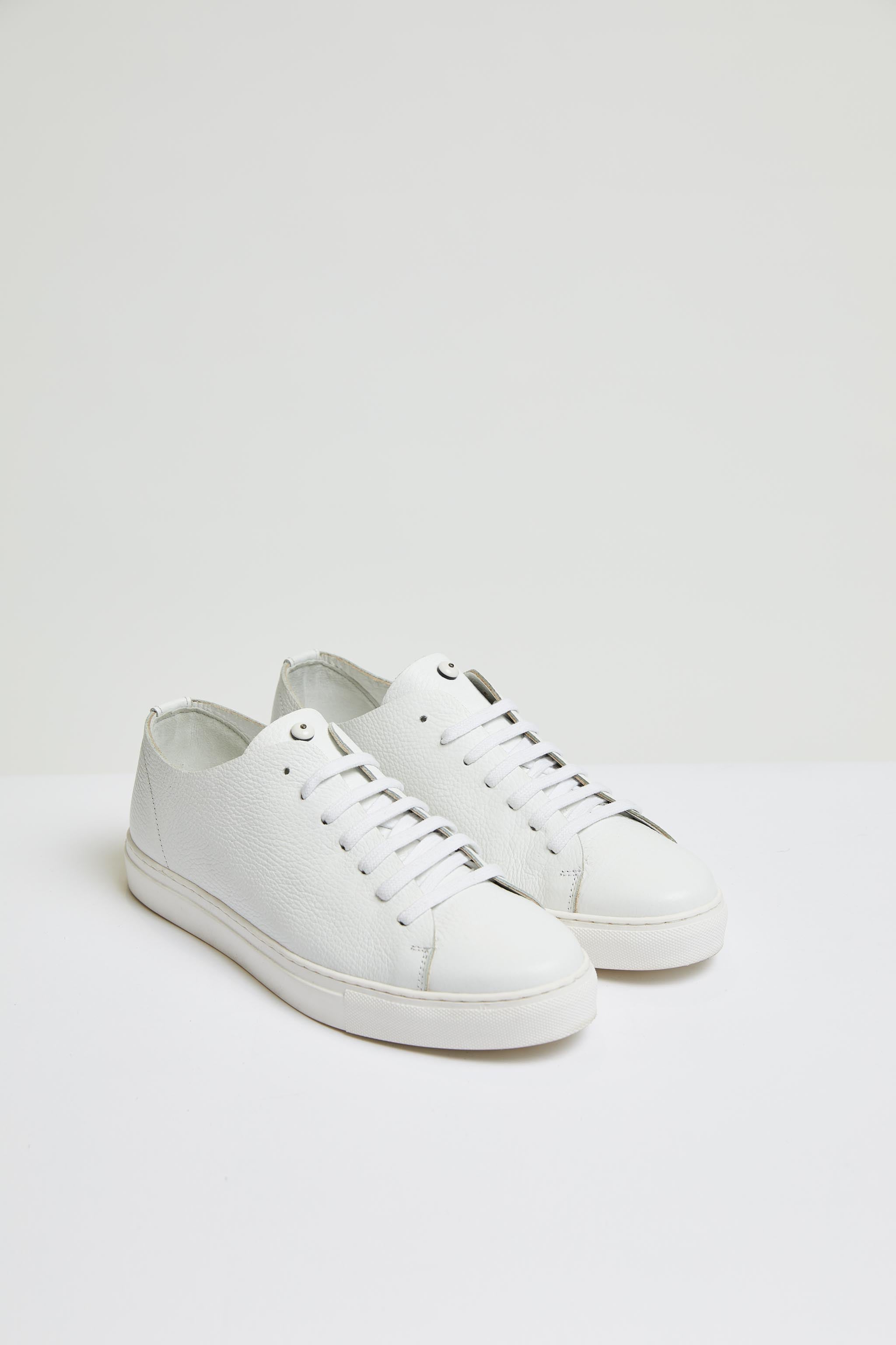 Textured leather sneaker in white