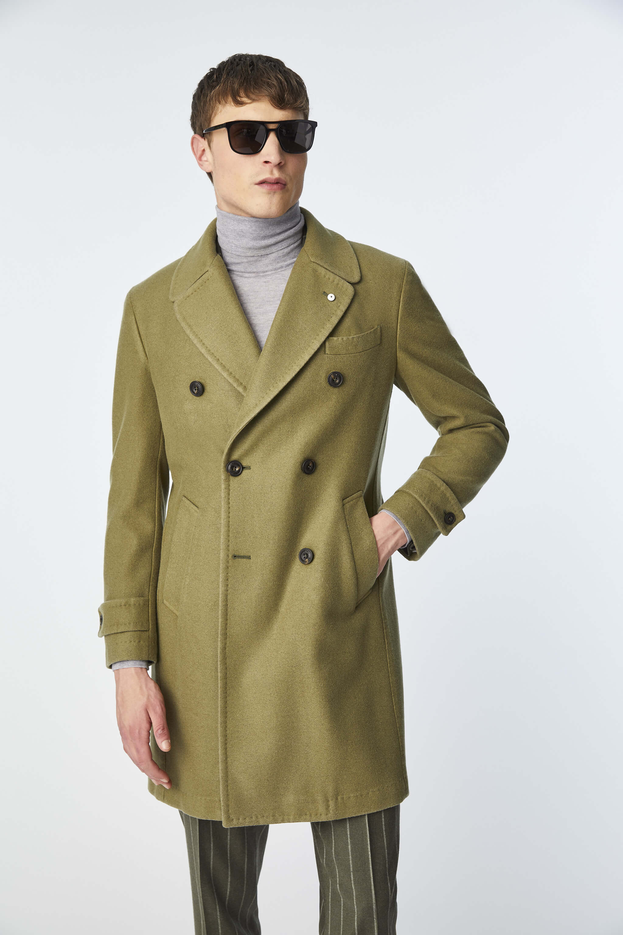 Double-breasted coat in green