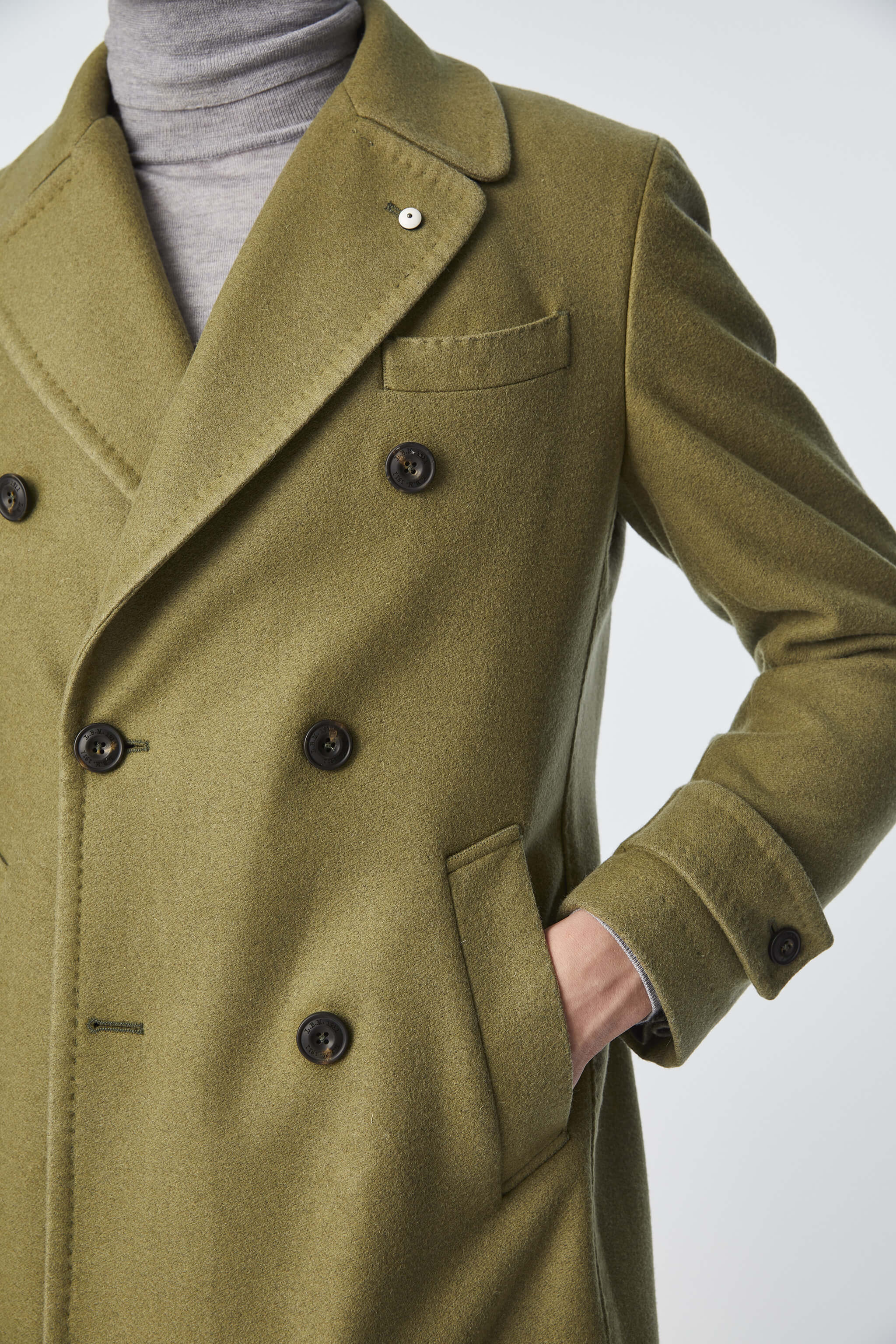 Double-breasted coat in green
