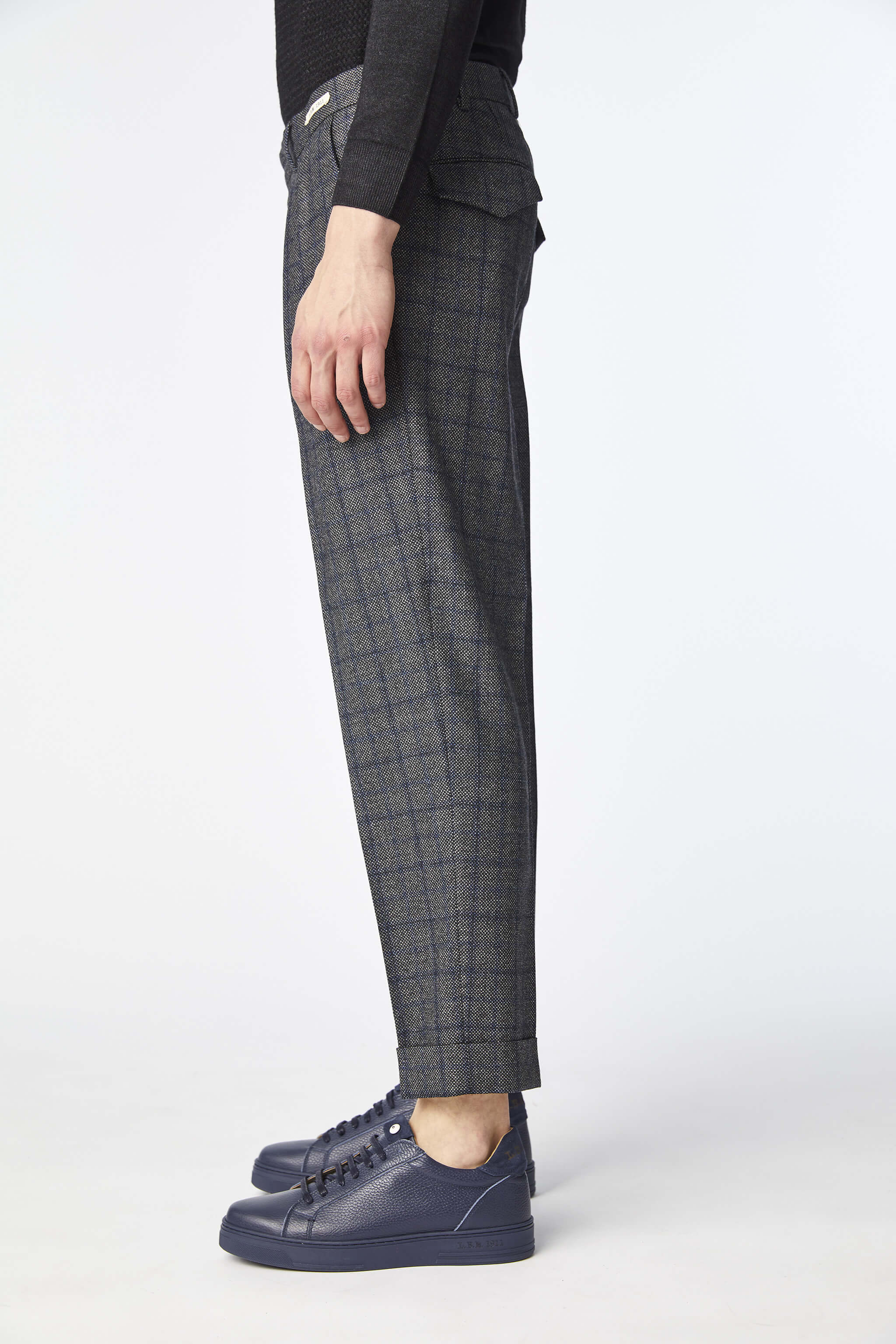 MILES pants in grey