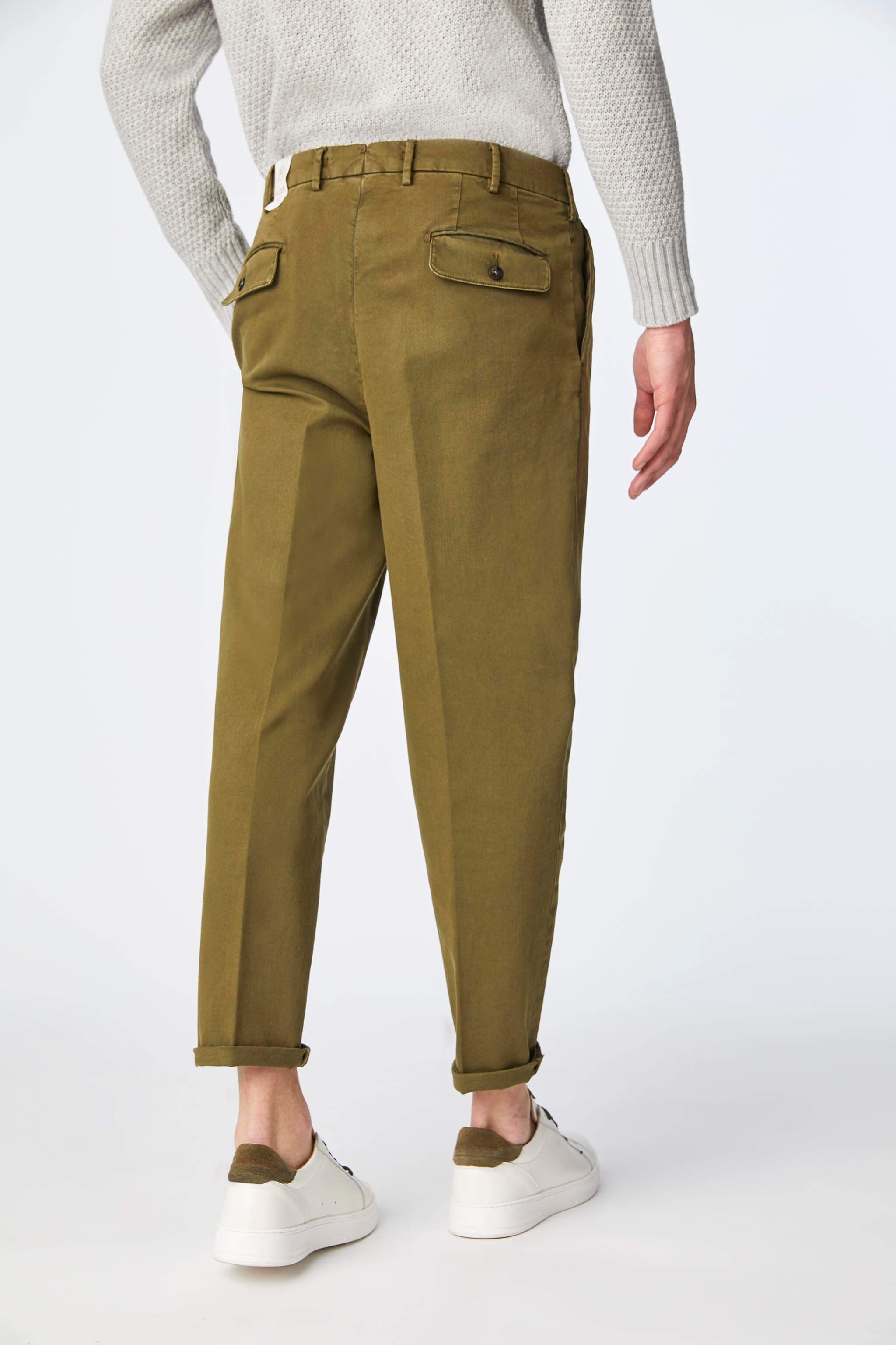 Garment-dyed MICHAEL pants in green