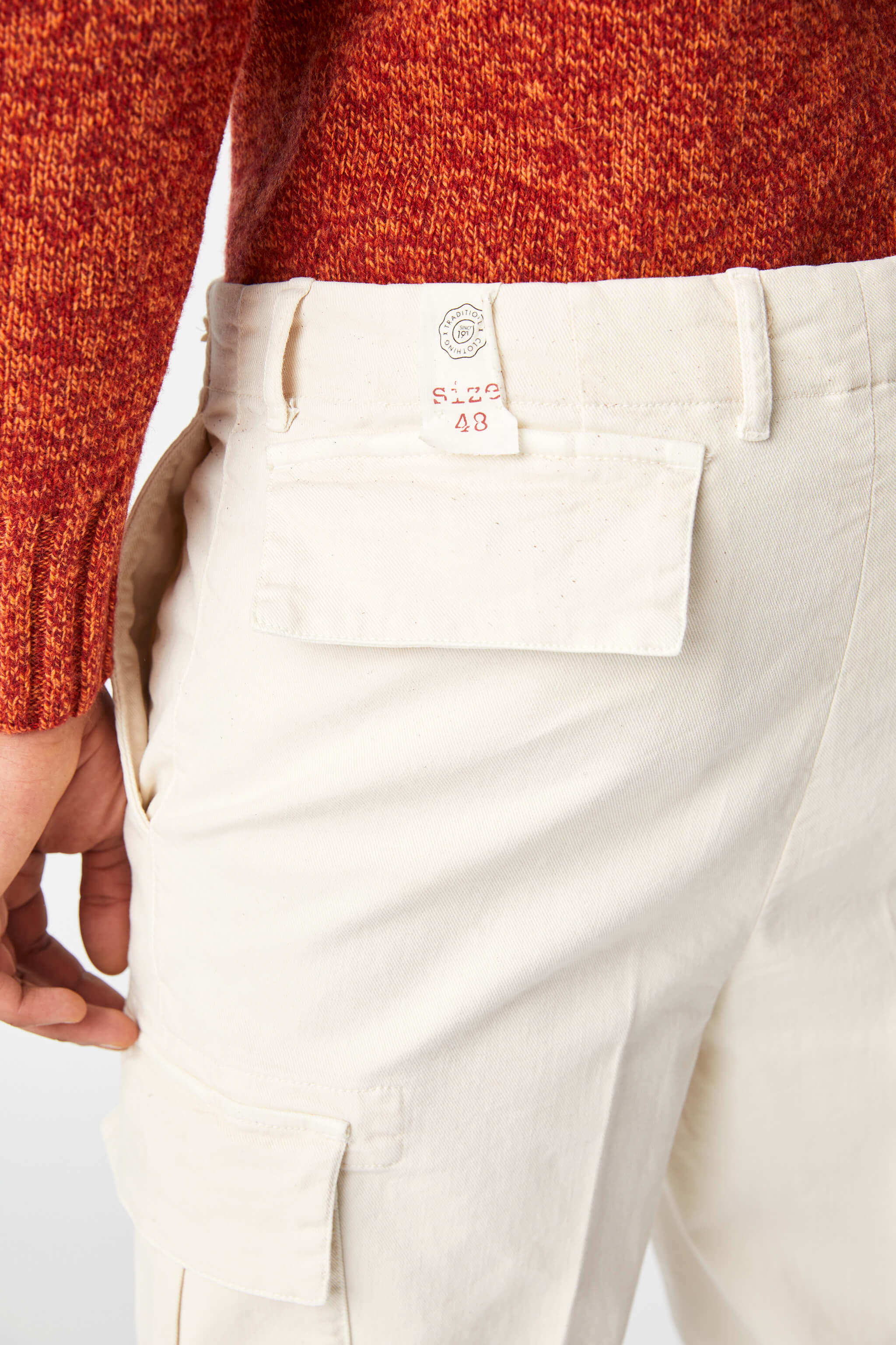 Garment-dyed CARGO pants in white